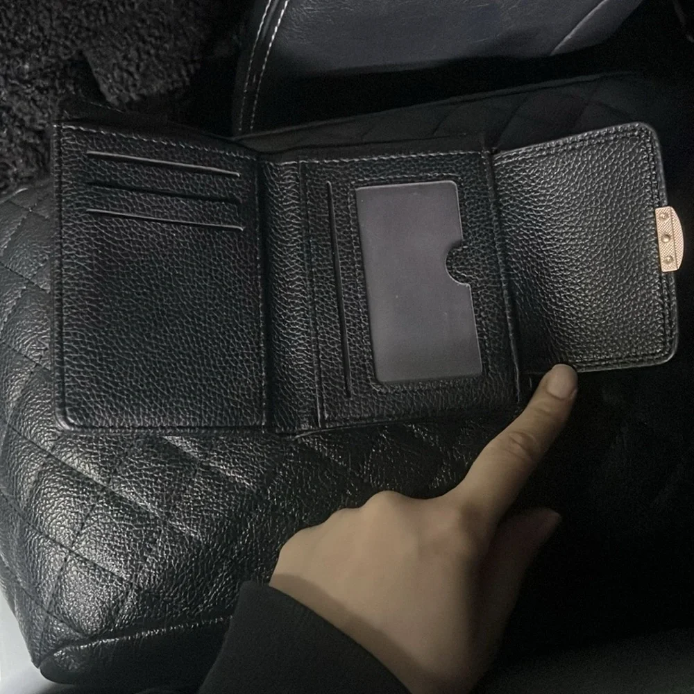 Black Leather Wallet - Picture 5 of 9